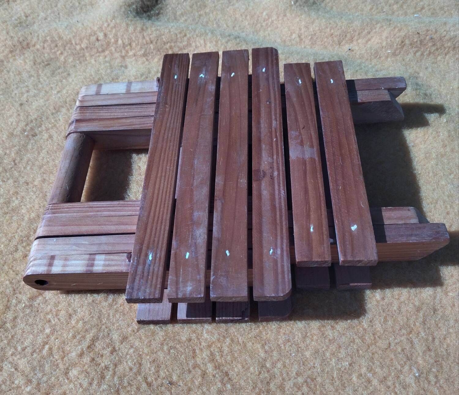 Foldable stool/plant holder
