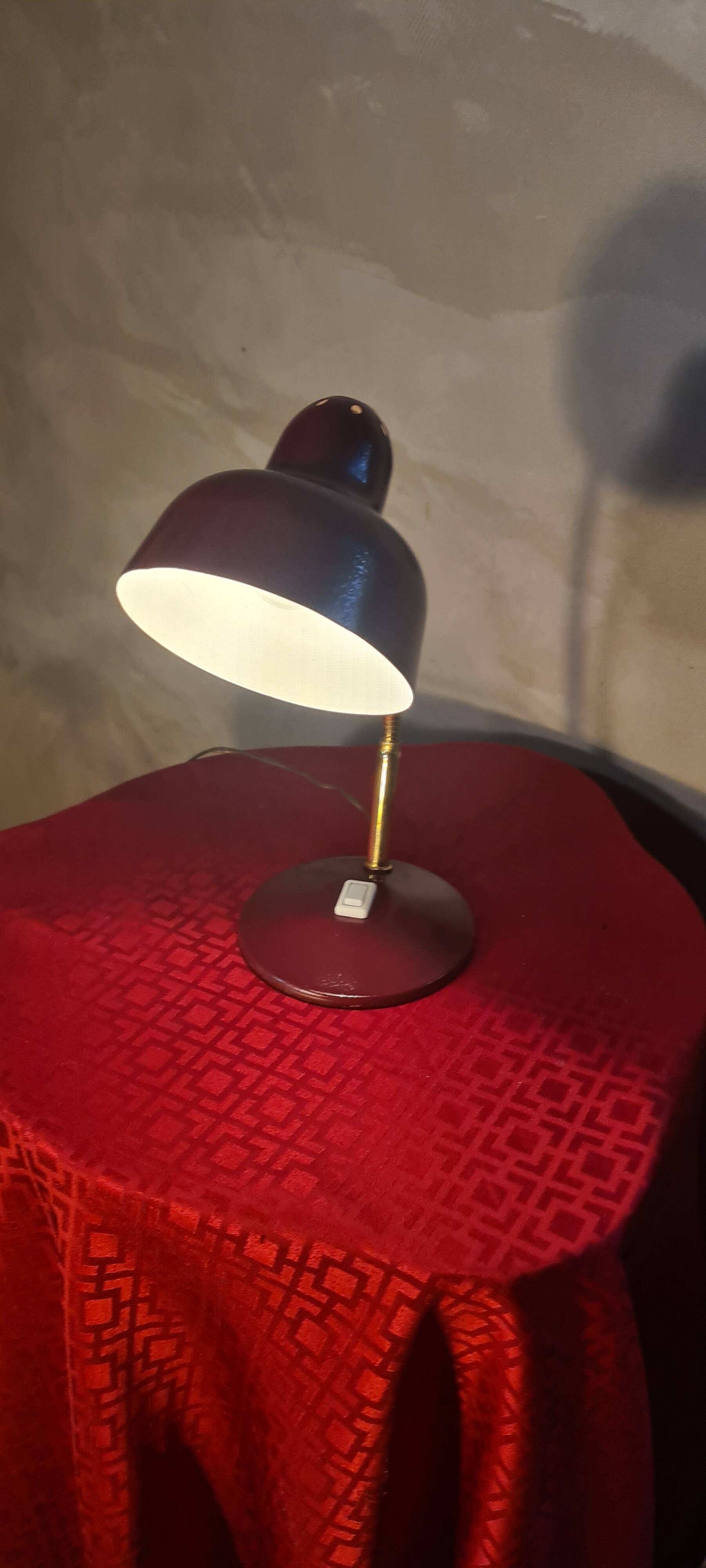 1960-70 red and gold desk lamp 32x22 good condition