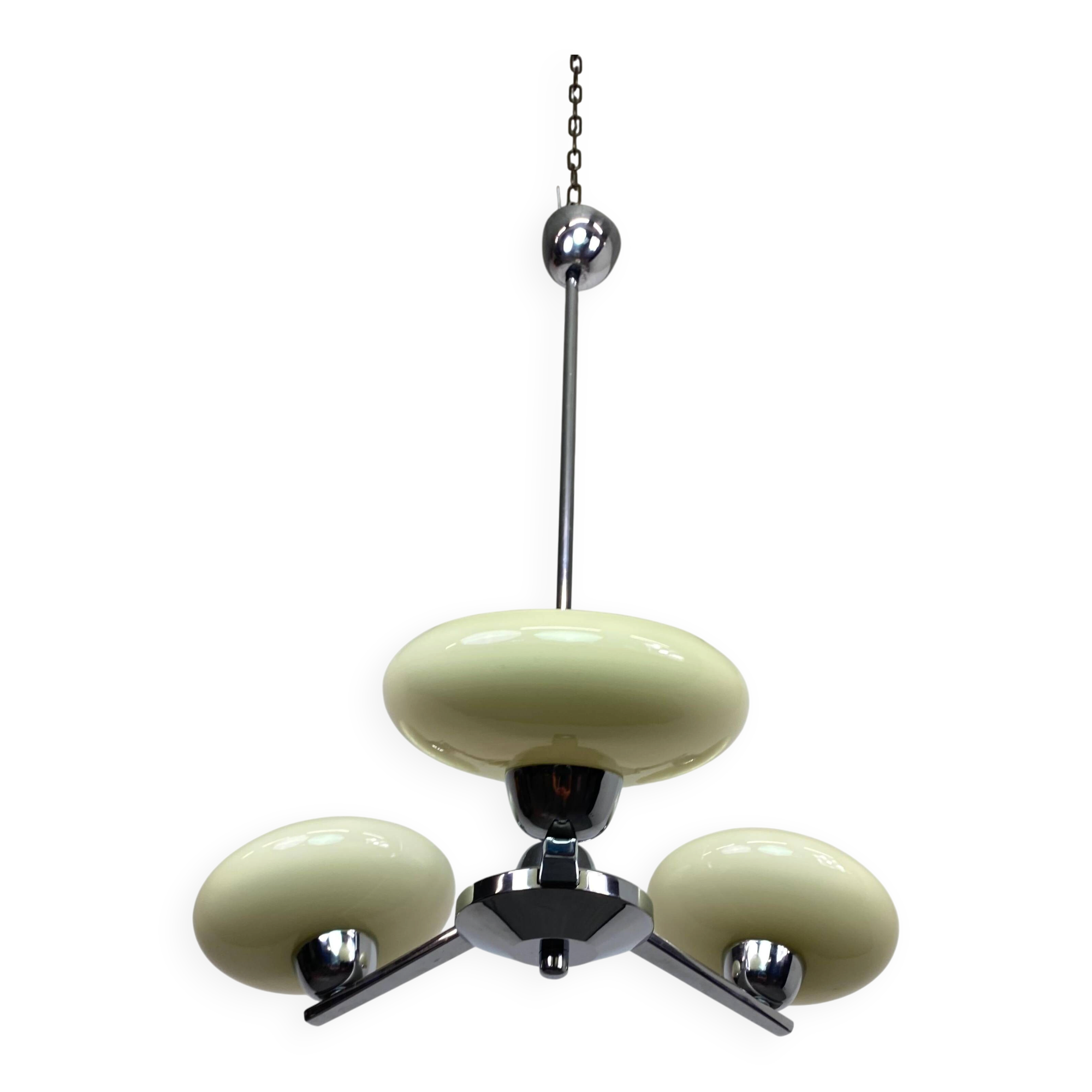 Functionalist pendant lamp