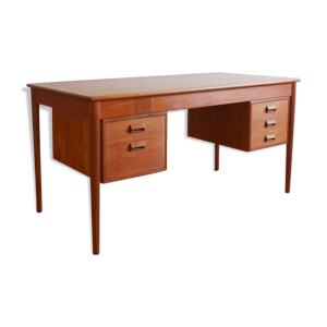 Danois en teck desk par