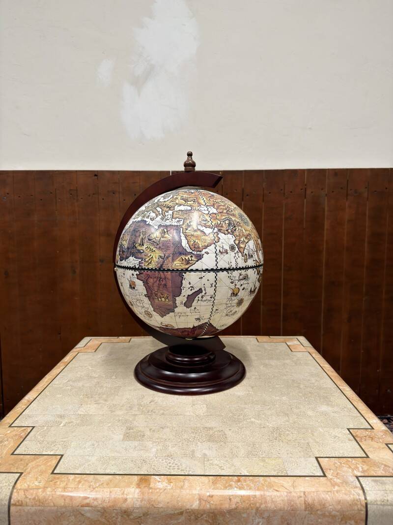 Classic Italian Zoffoli Table Barglobe
