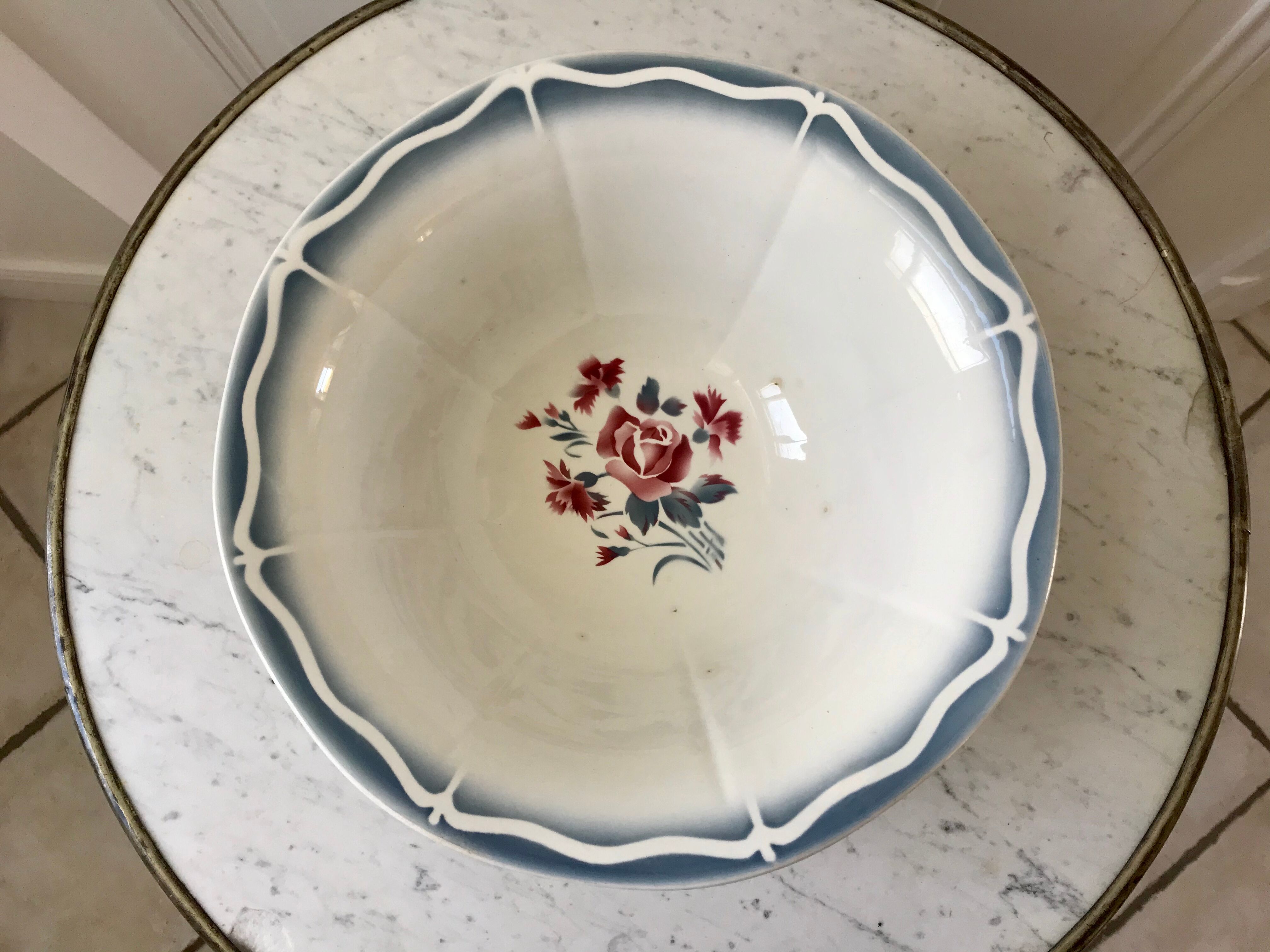 Salad bowl Digoin Sarreguemines model Nina Rosa years 30-40