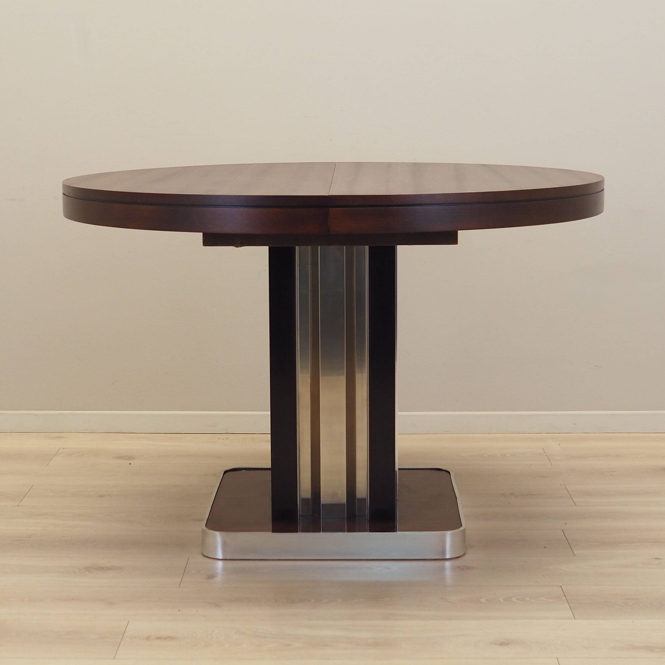 Round mahogany table, Italian design, 1970s, production: Italy