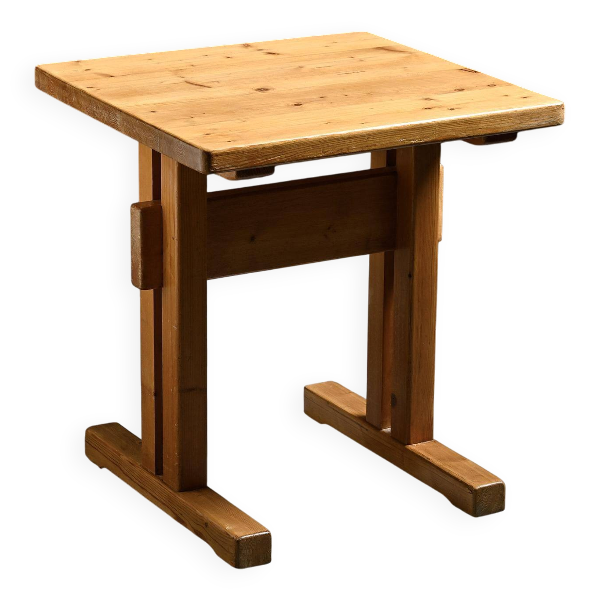 Les Arcs France, table en pin massif