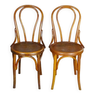 2 Fischel bistro chairs N°18 1/2, circa 1910, wooden seat.