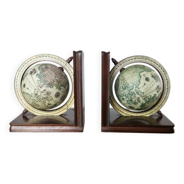 Pair of wooden bookends "globe" from the 1970s.