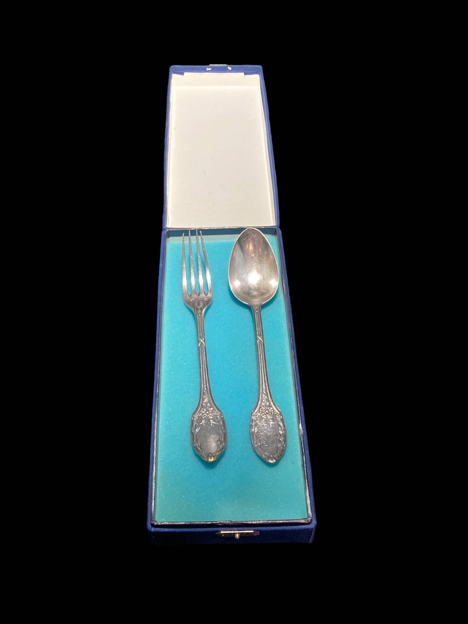 Fork and soup spoon in silver metal in their box from the brand "CERAVER OSTEAL"