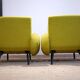 Paire de fauteuils bas style années 60–70