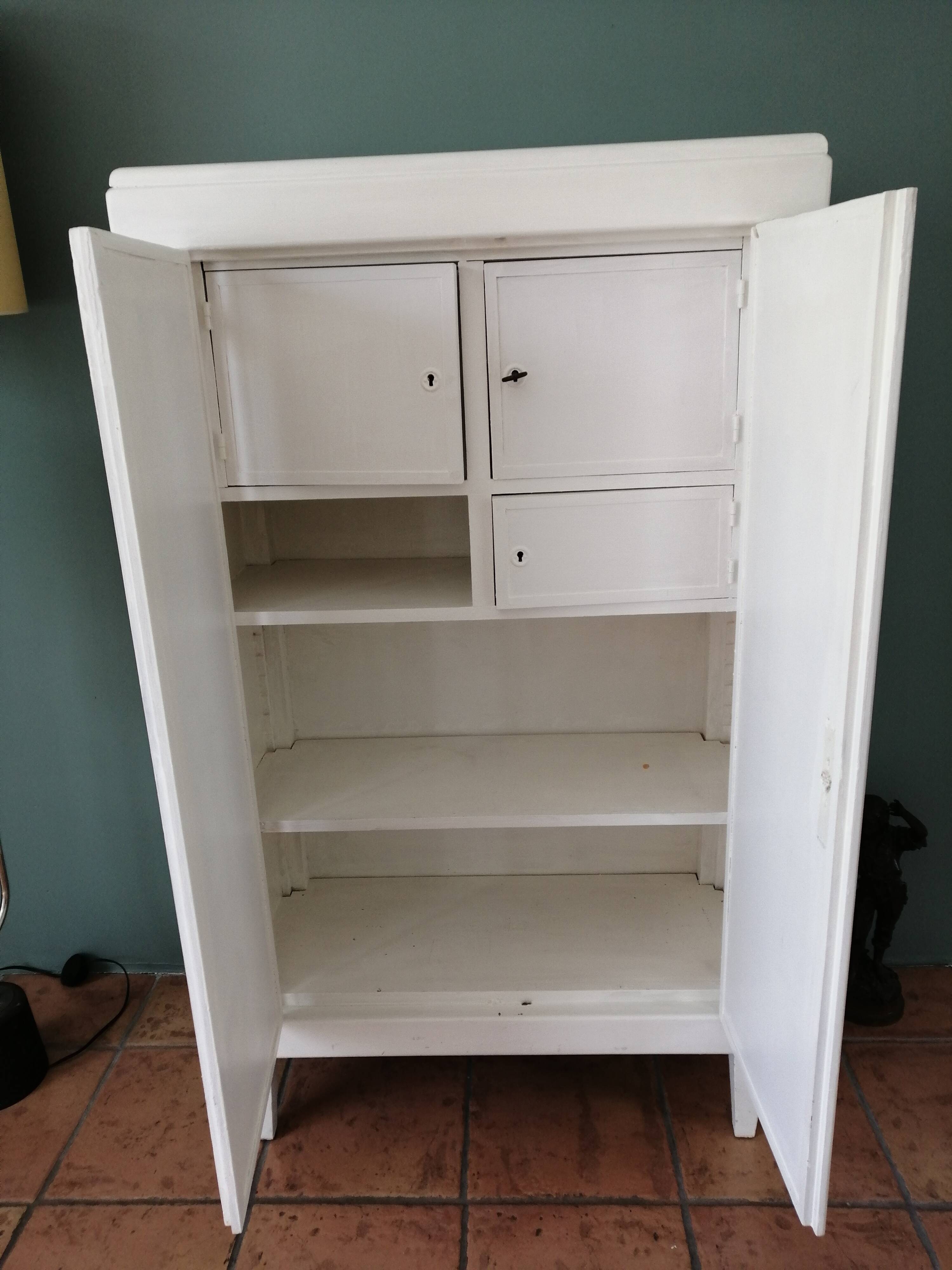 Meuble / armoire des années 30