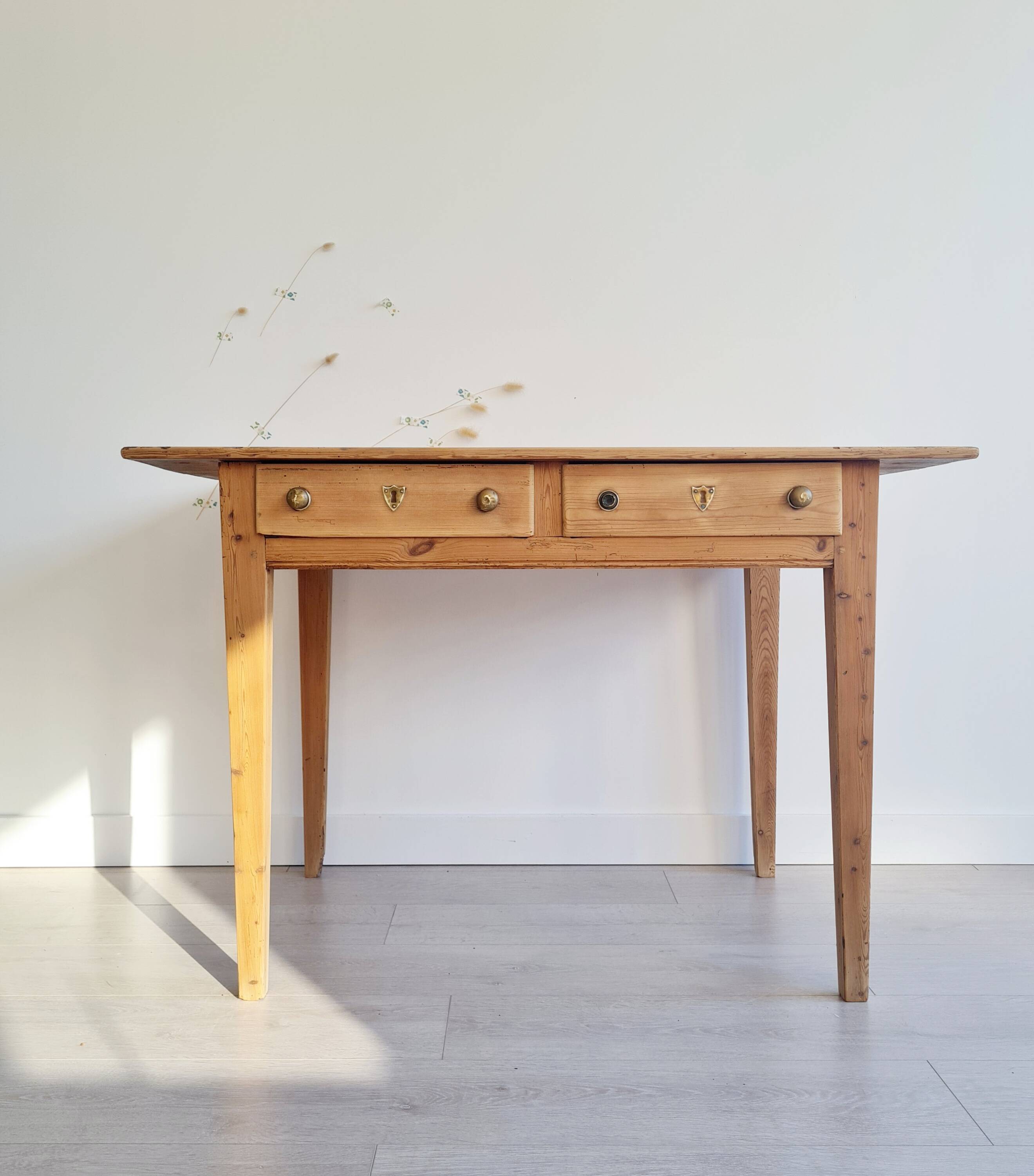 Old farmhouse table in raw wood - 2 drawers