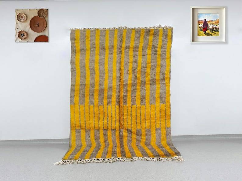 Traditional Moroccan rug 250cm x 150cm