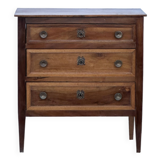 Chest of drawer