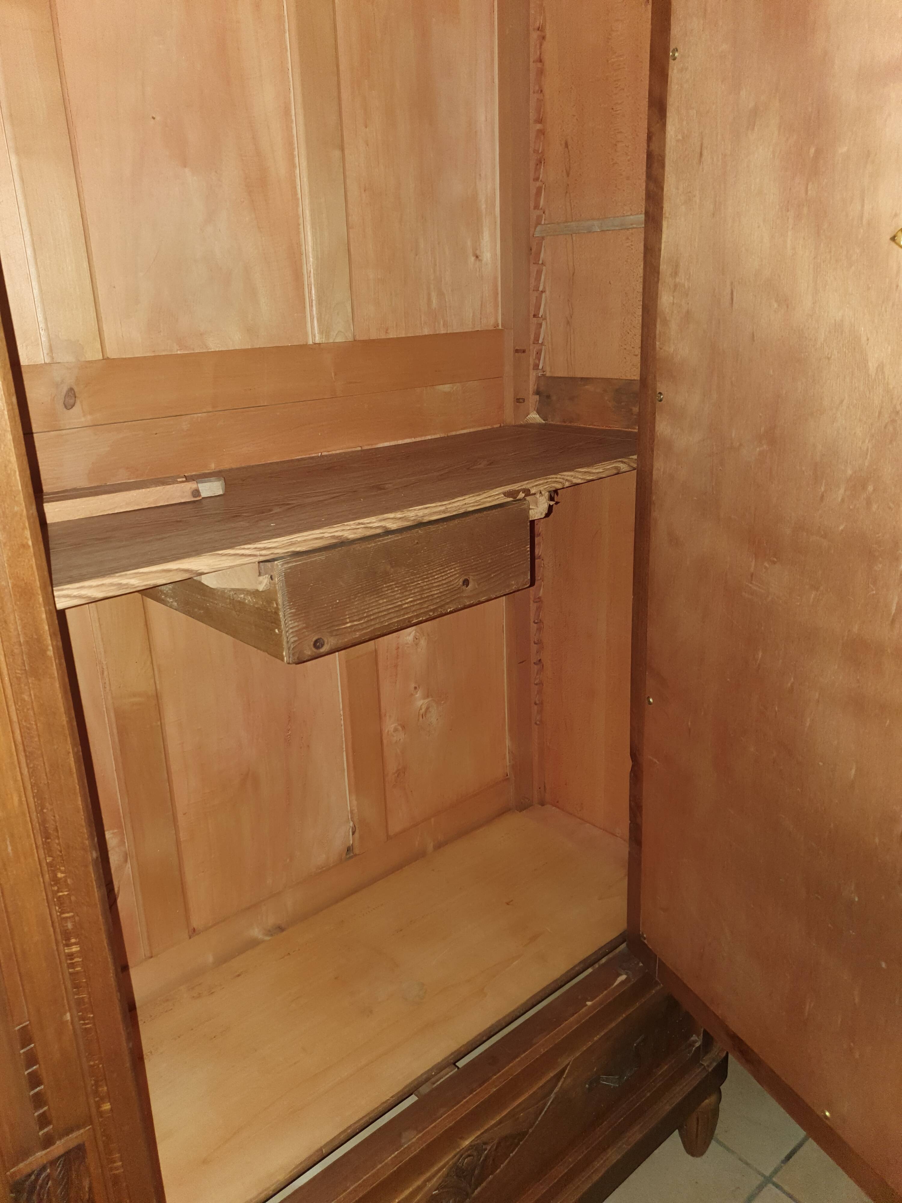 Armoire