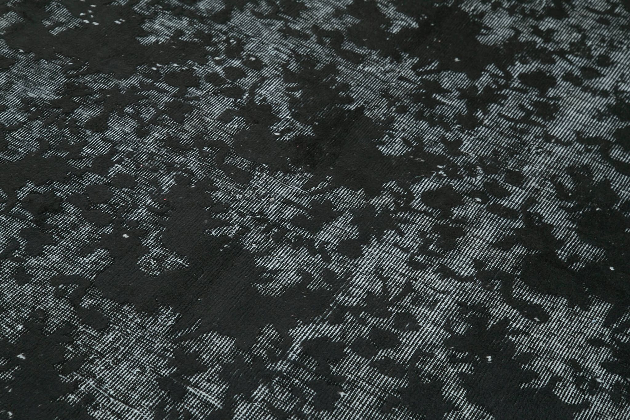 Handmade distressed oriental 1980s 158 cm x 250 cm black rug