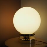 Lampe à poser vintage en opaline