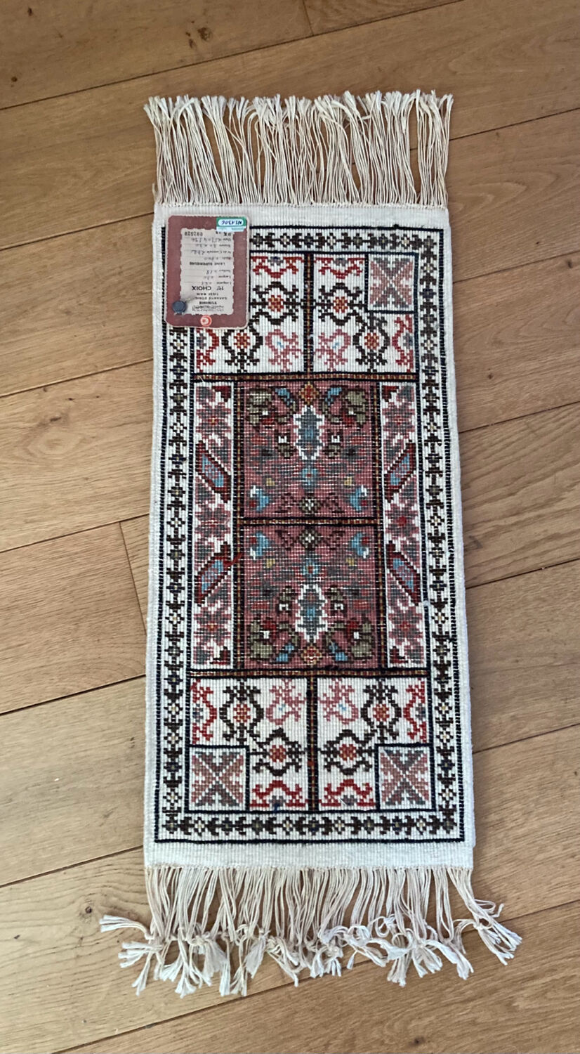 Handmade Tunisian carpet in upper wool twentieth century