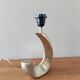 Pied de lampe desing vintage en laiton forme vague