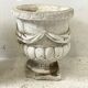 Paire de vases Médicis en pierre reconstituée