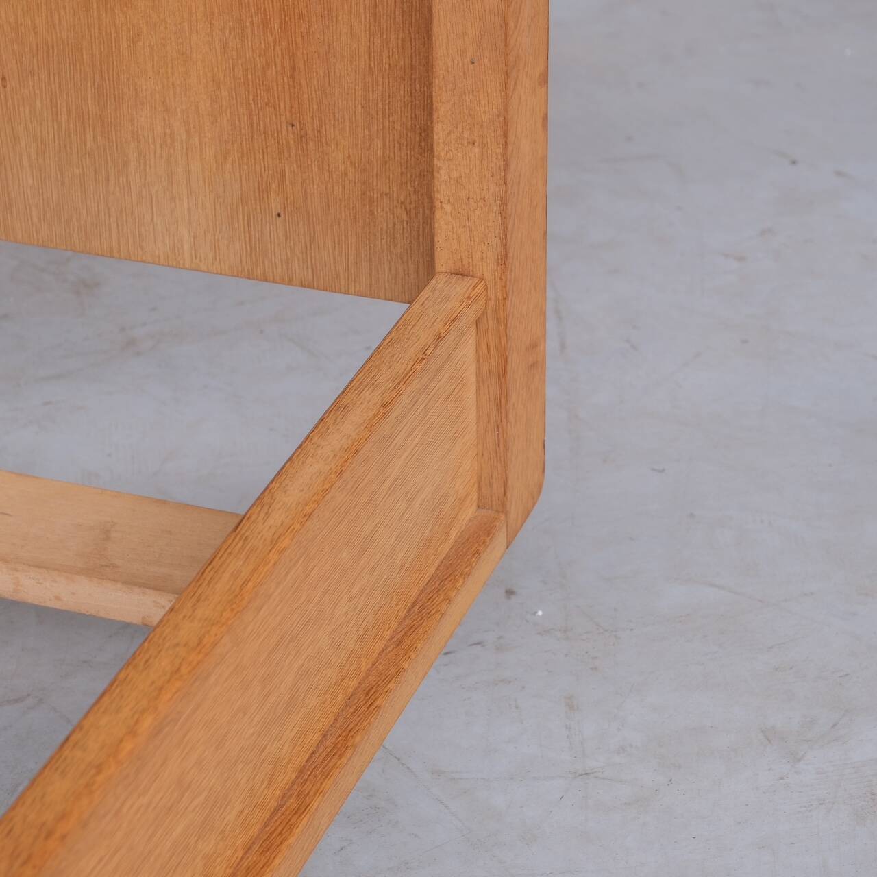 Guillerme et Chambron French Mid-Century Oak Single Bed