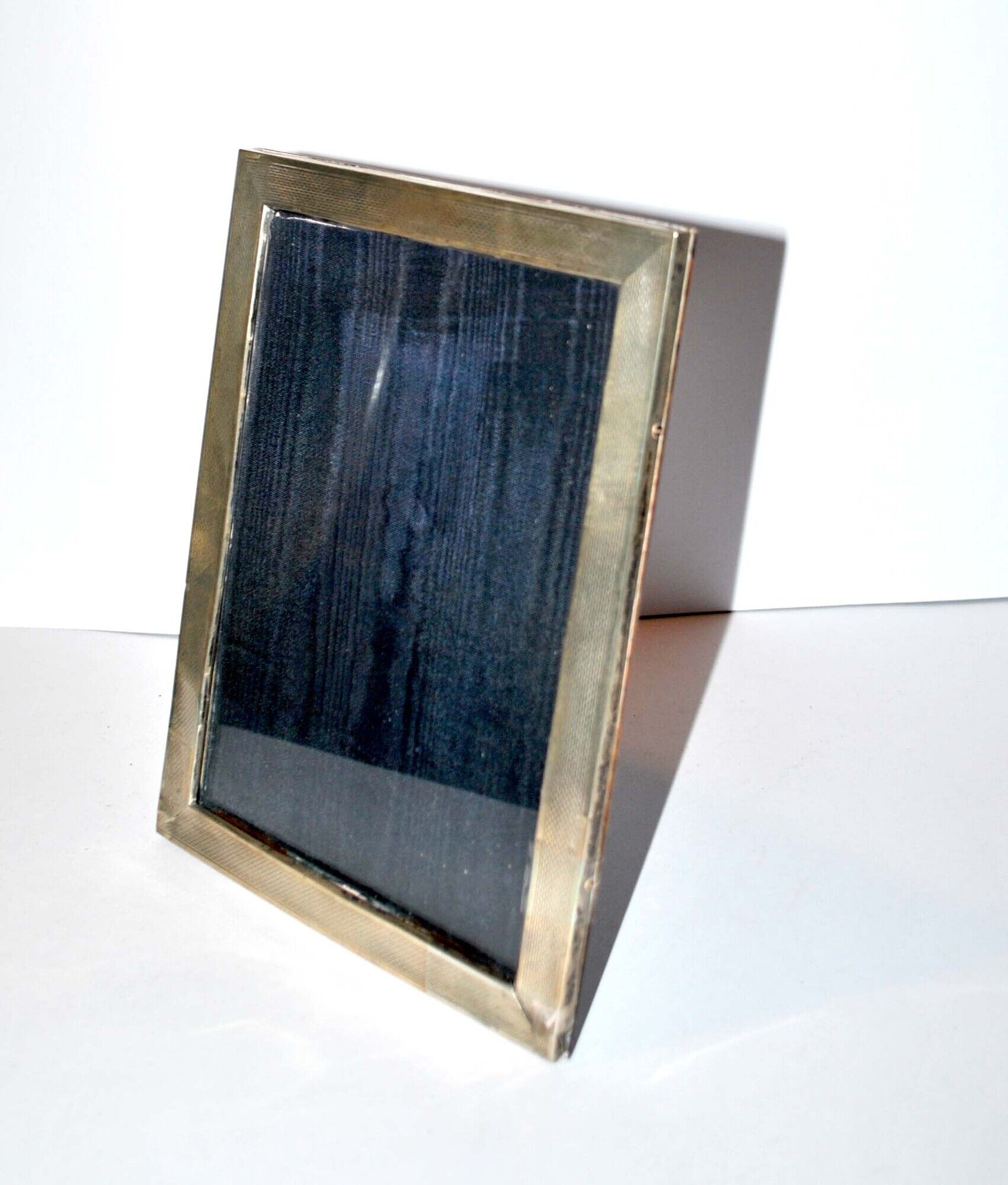 Old photo frame in wood and silver hallmark 800 - guilloche frame 16x20.5