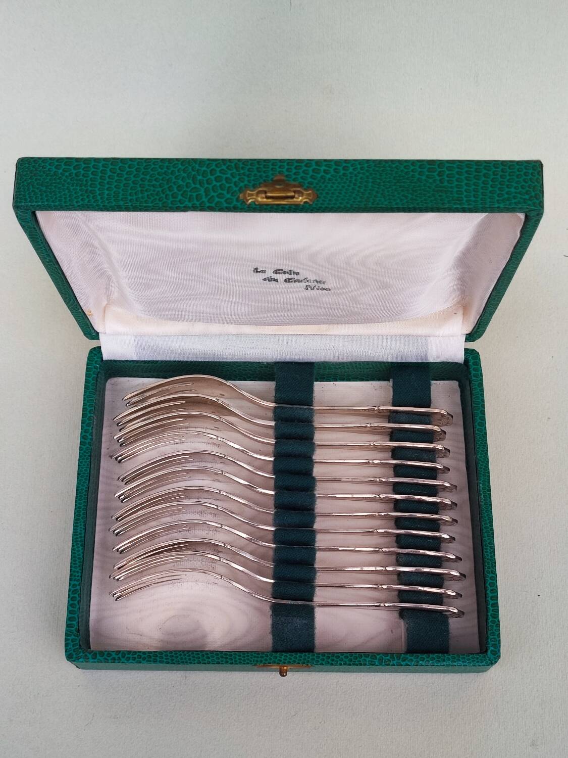 12 silverplated cake spoons