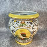 Pot/Cachepot. Italian Renaissance Majolica ceramic. Asiatic style