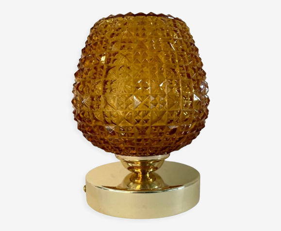 Applique globe vintage en verre ciselé ambré électrifiée à neuf