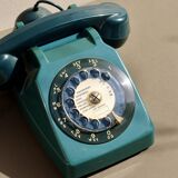 Téléphone rétro à cadran