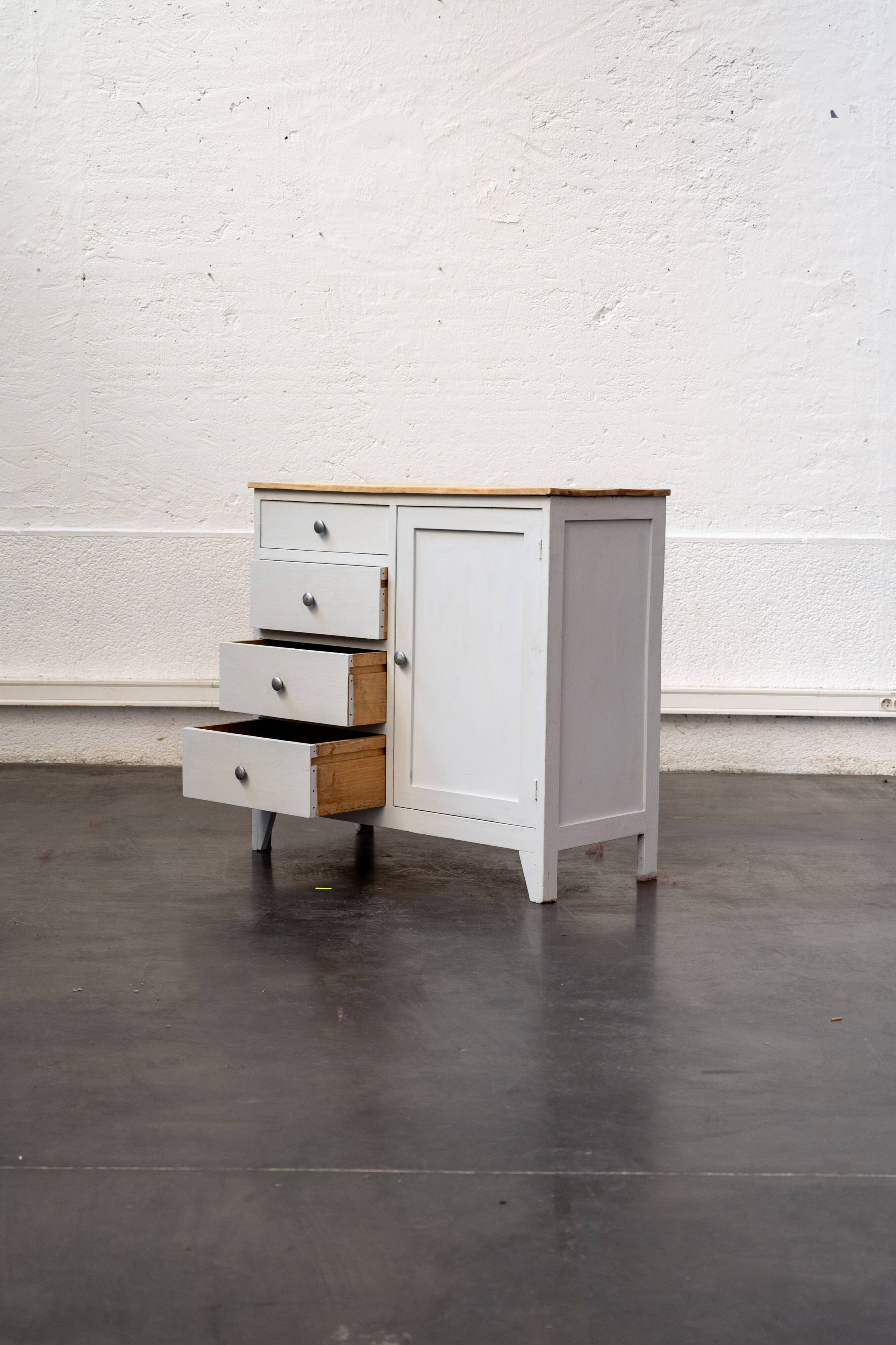 Country style storage unit