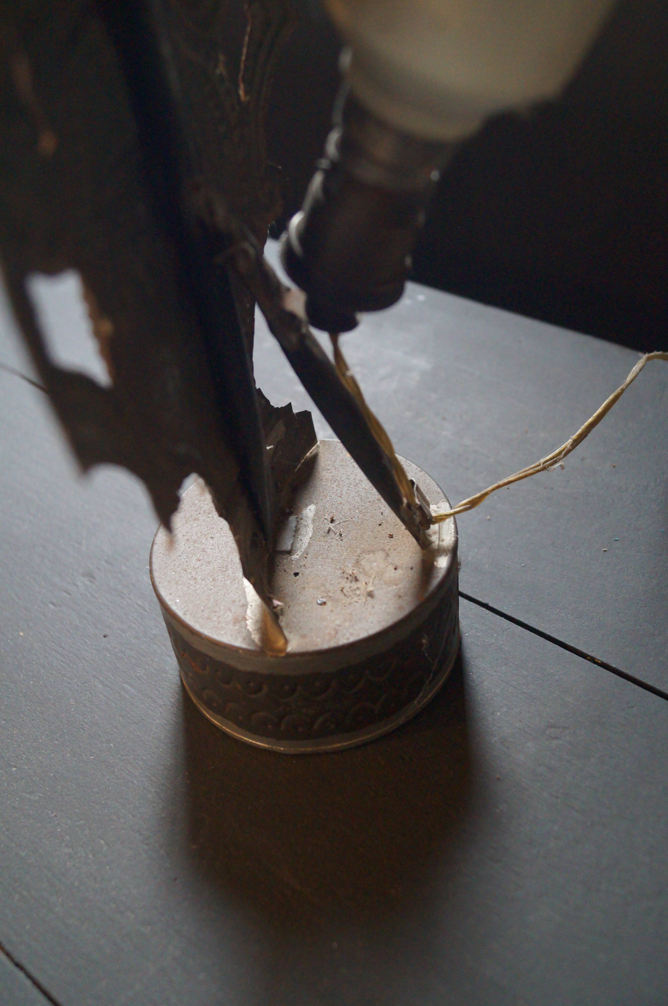 Metal lamp pushed back 1900