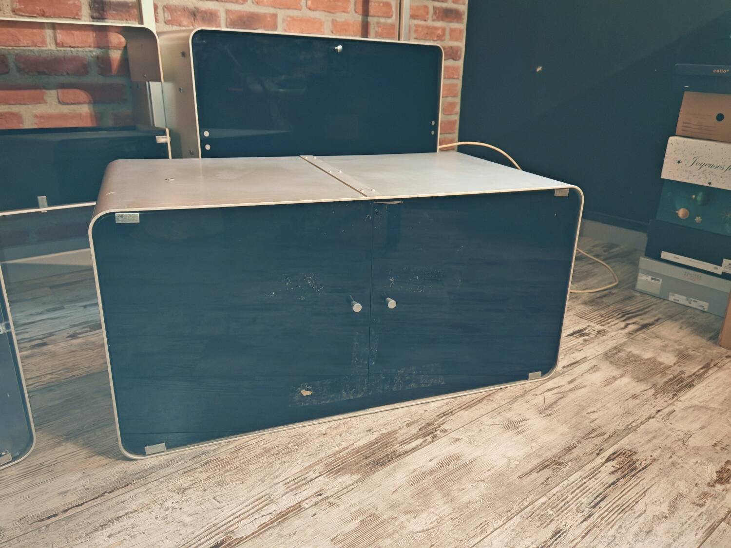 Roche Bobois library