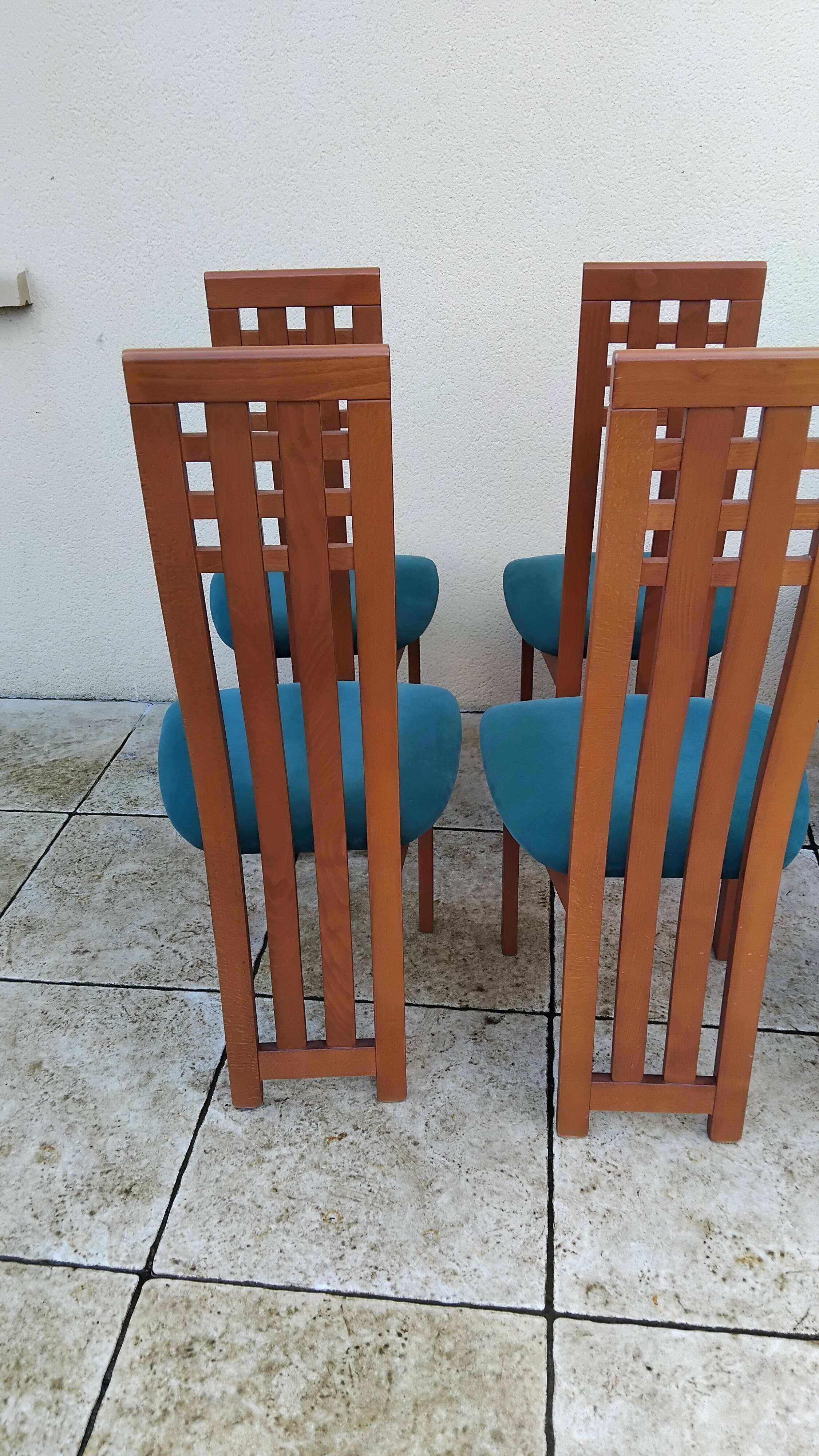 6 vintage designer chairs from the year 2000.