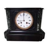 Pendule en marbre de style Napoléon III  de "forme borne"