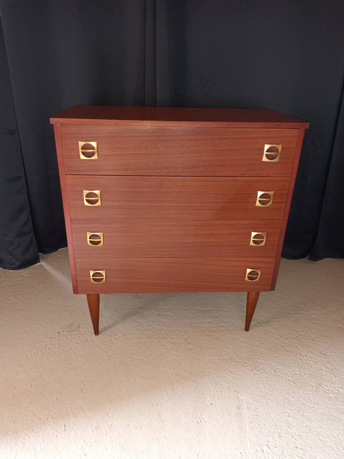 Vintage chest of drawers