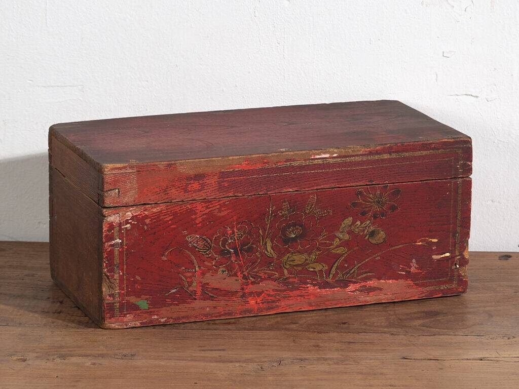 Ancient oriental chest in garnet red (circa 1900) #36