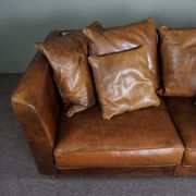 Contemporary classic sofa in sheepskin 2.5 seats