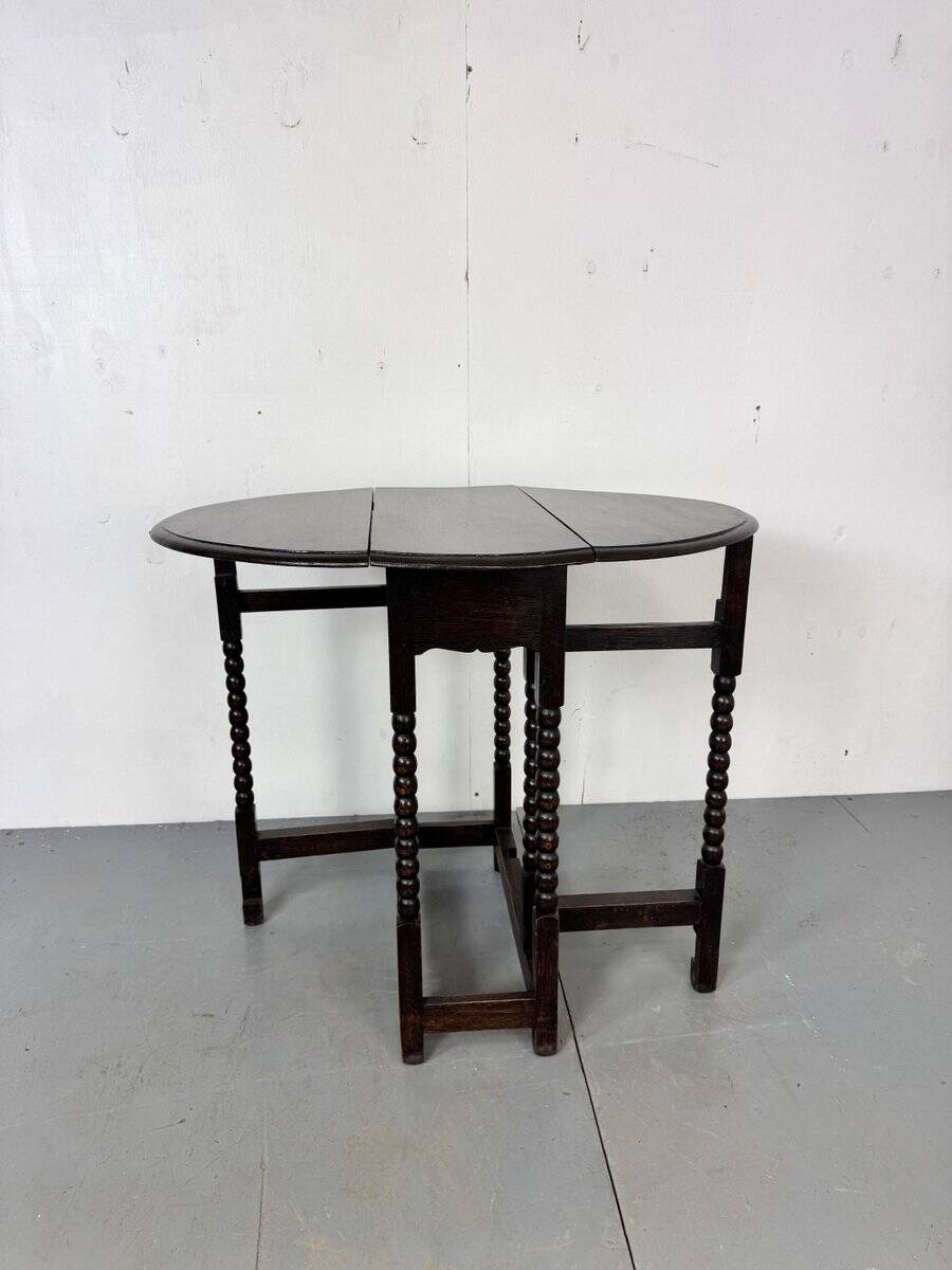 Small antique oak gateleg drop-leaf side table, 1900s