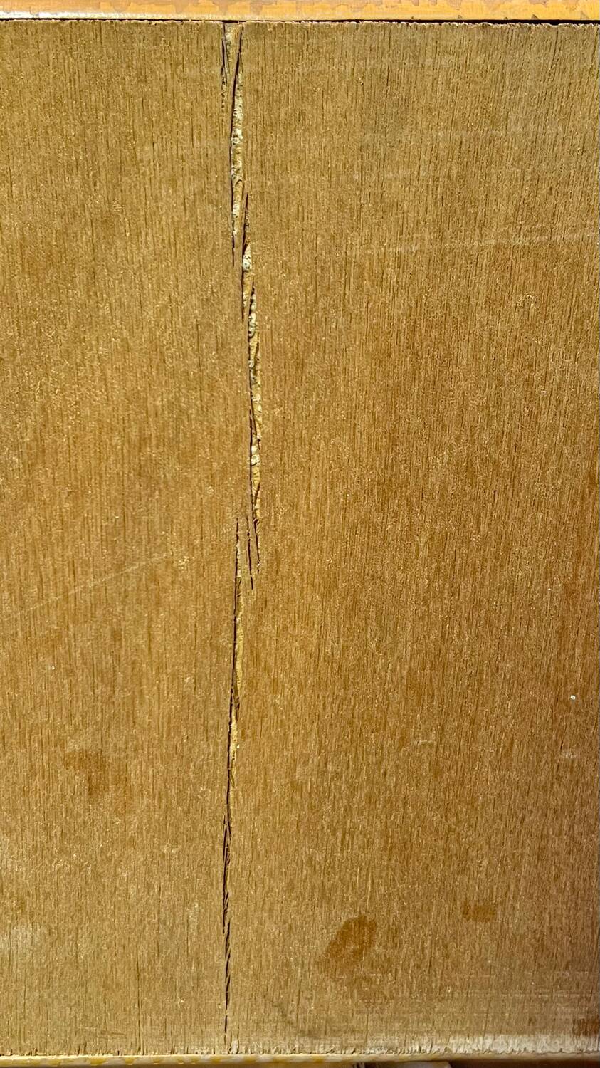 2 tier rattan shelf from the 1960s-1970s.