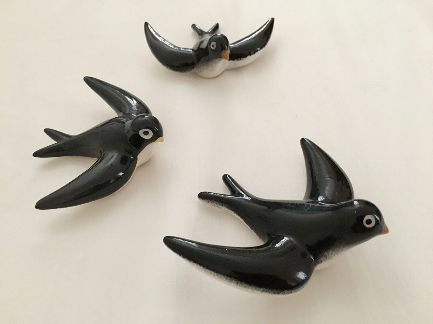 Lot of ceramic swallows