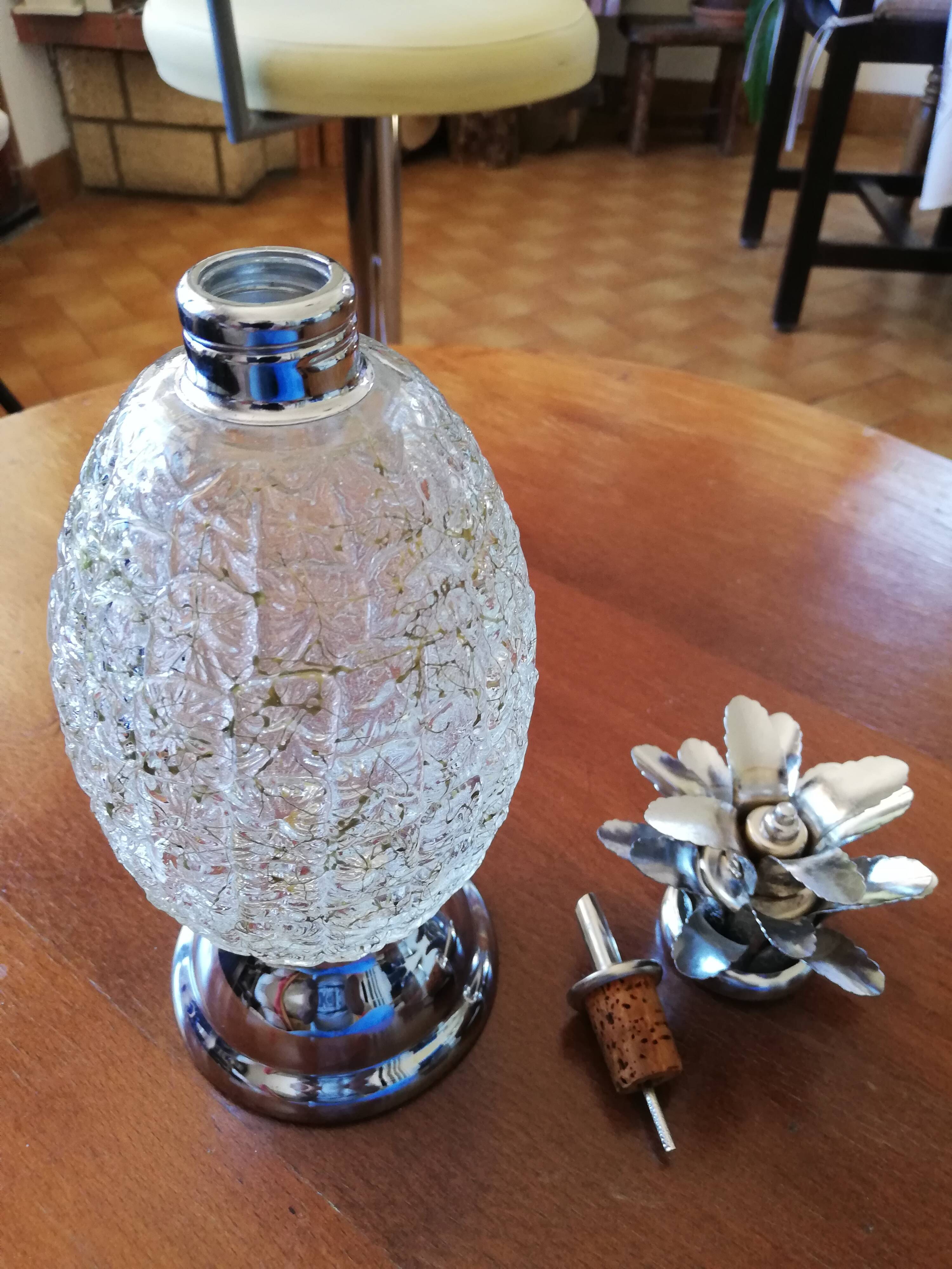 Pineapple shaped musical carafe