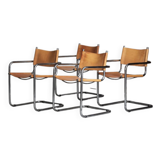 Ensemble de 4 chaises à repas tubulaires de style Bauhaus, à la manière de Marcel Breuer, années 1970