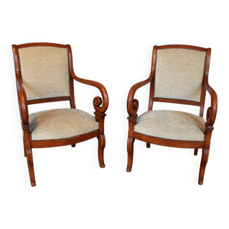 Paire de fauteuils Charles X en merisier