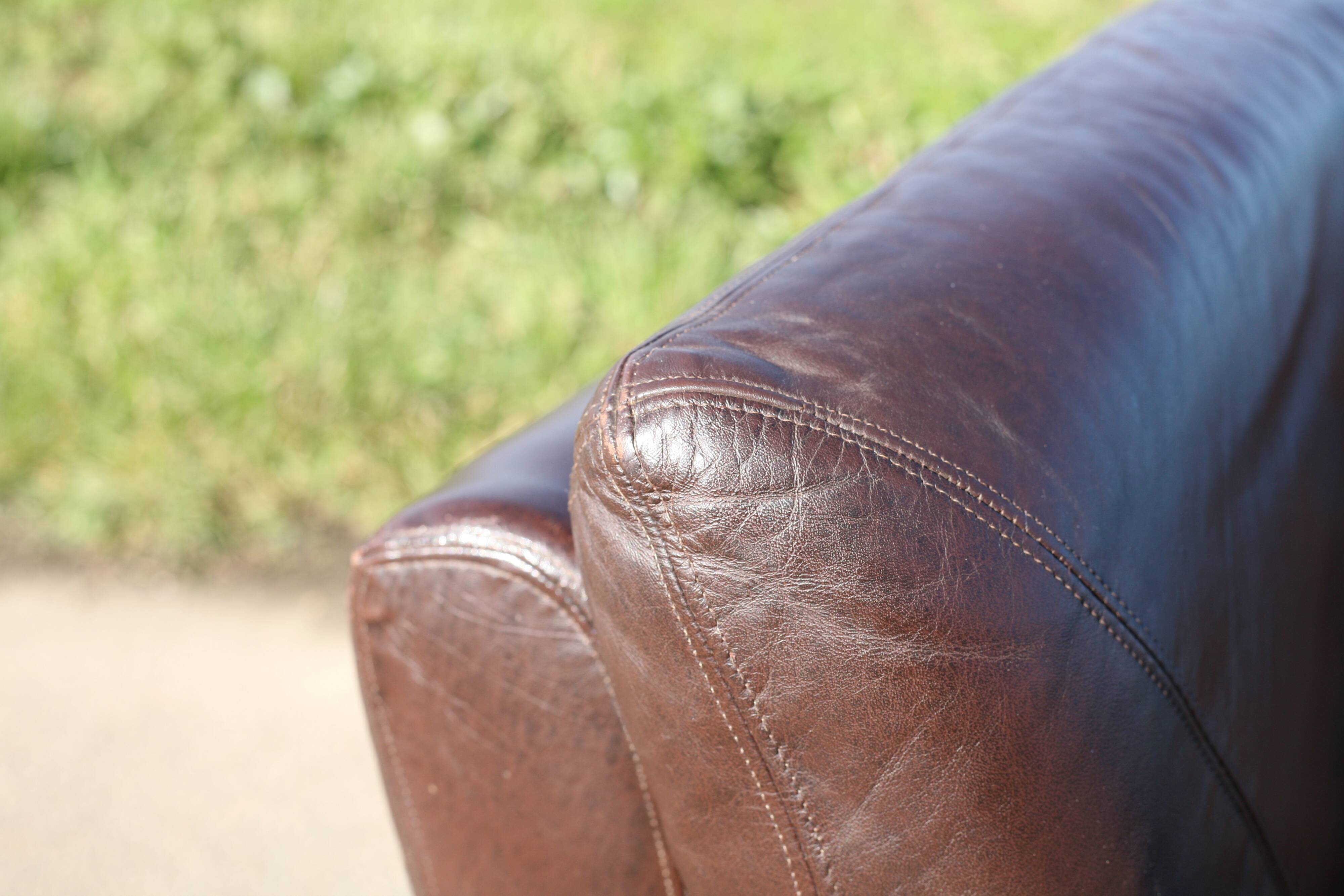 Modular sofa made up of 3 leather armchairs. Circa 1970