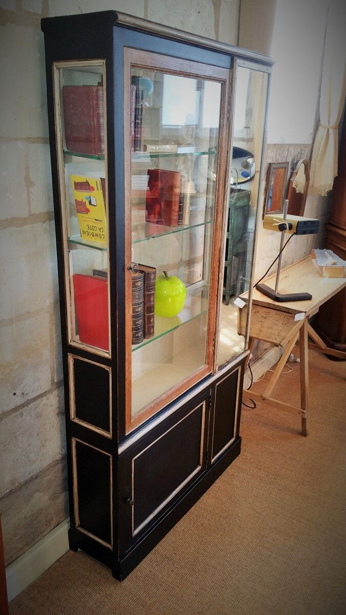 Vitrine ancienne