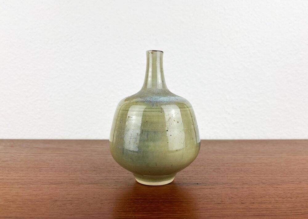 Mid-century German studio pottery vase by Görge Hohlt for Werkstatt Hohlt, Katzbach, 1960s.
