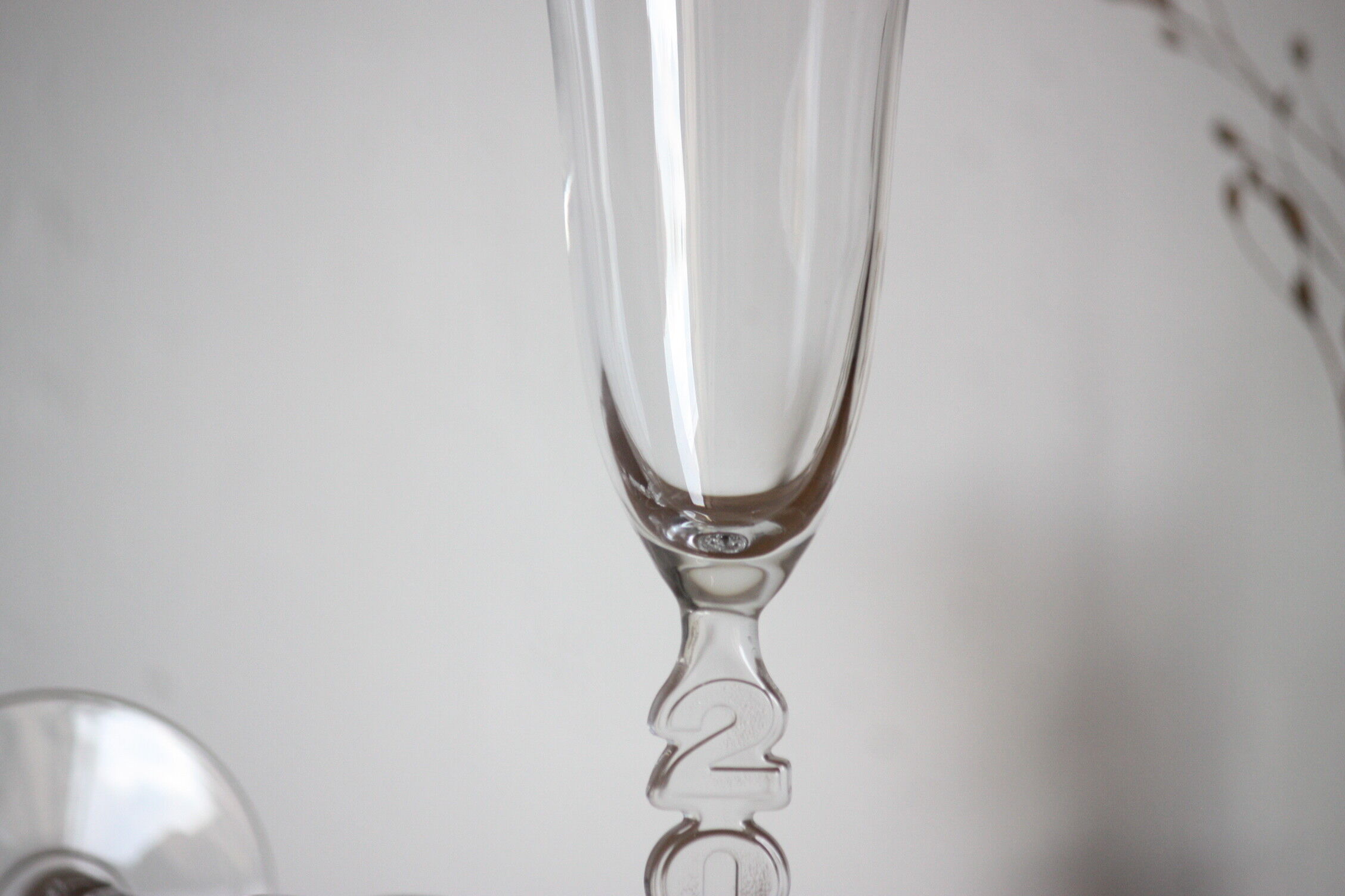 2 glass champagne flutes 2000