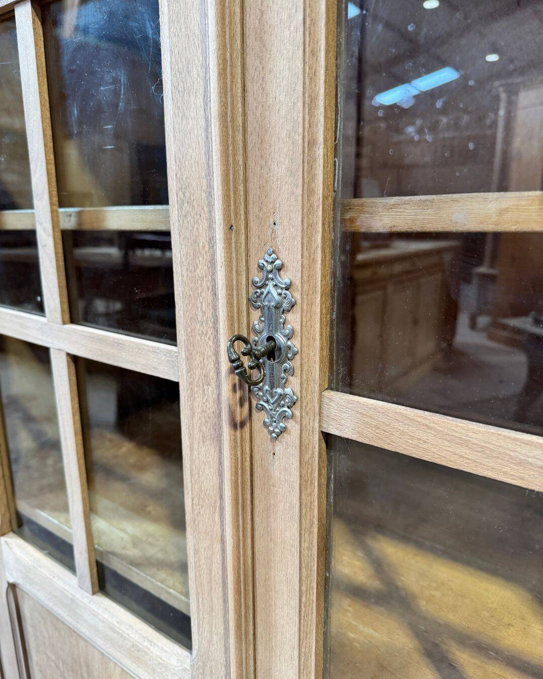 Aero-sanded oak library - 1940s