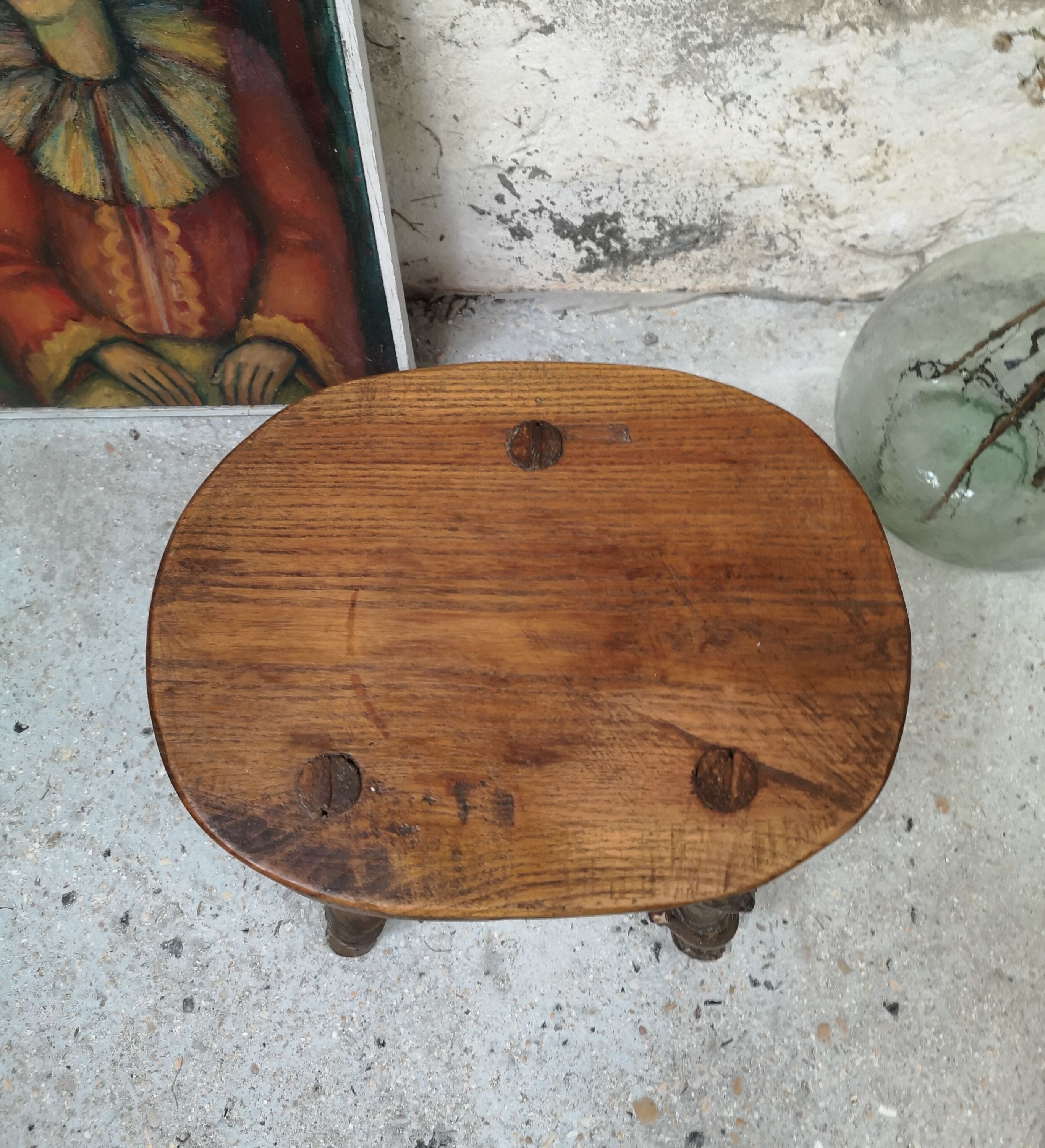Brutalist chair tripod stool 50 60 patina vintage design