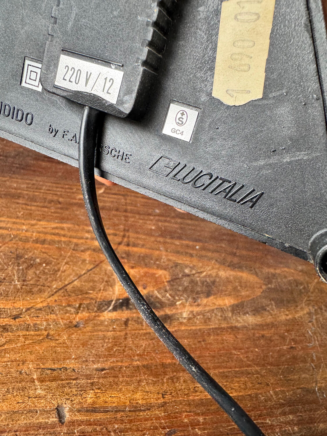 Kandido desk lamp by Ferdinand Alexander Porsche. Luci, Italy.