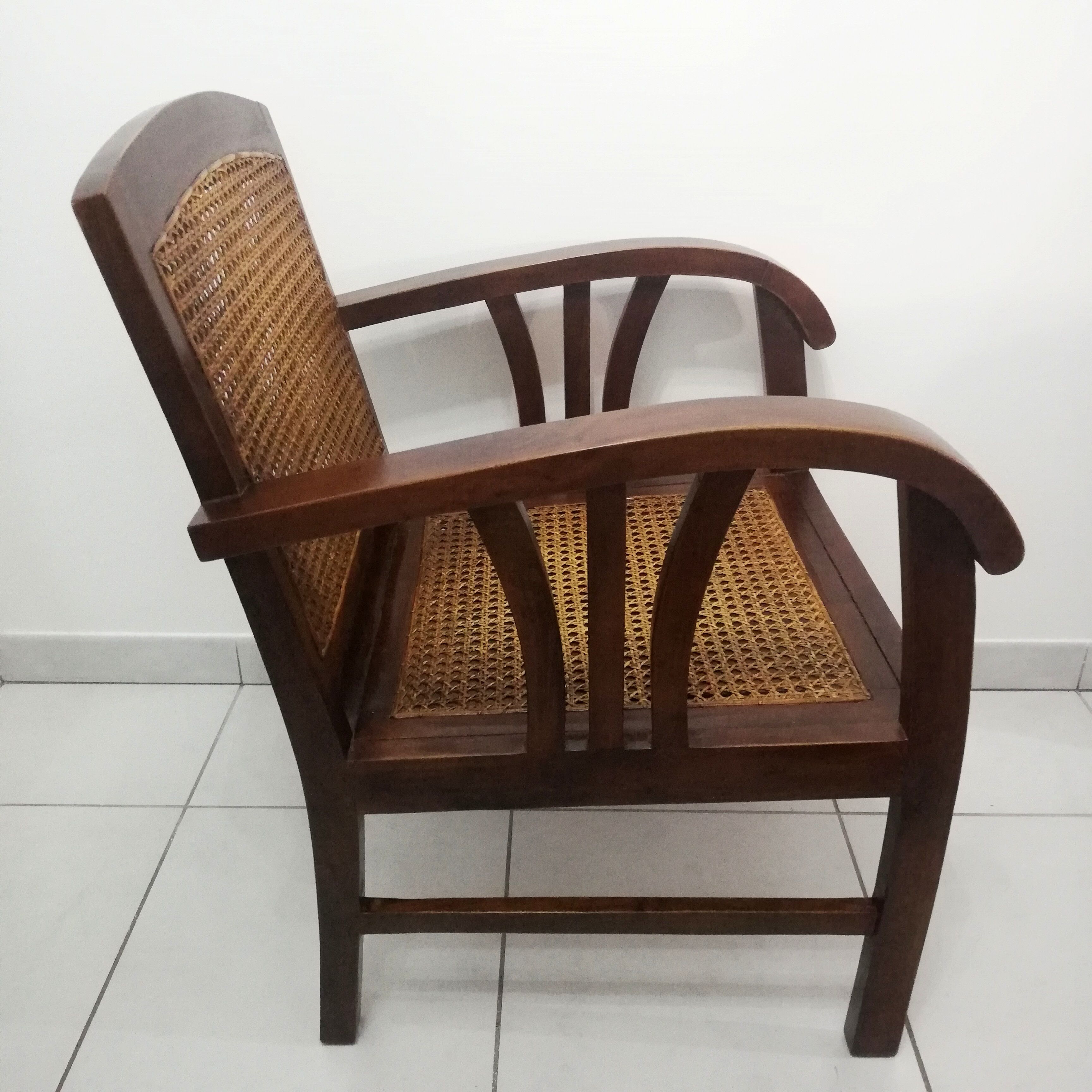 Fauteuil colonial en acajou et cannage